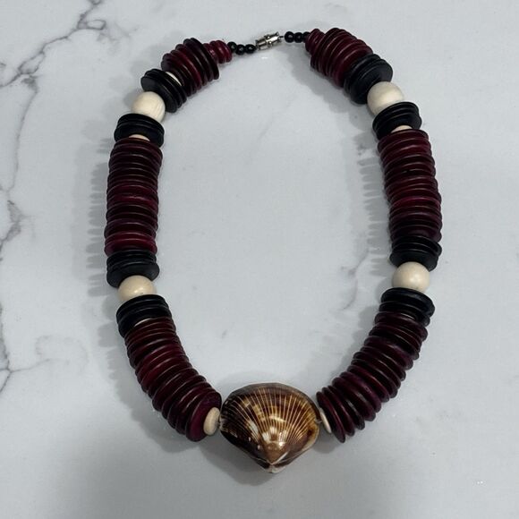 Vintage Shell Pendant Necklace Statement Red Black Wood Disc Beads Boho 18" - Picture 8 of 8